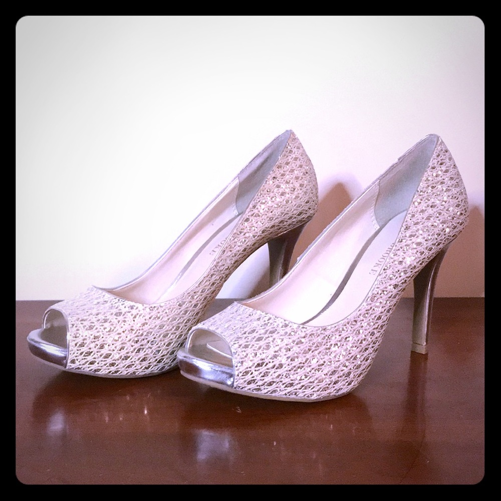 Audrey Brooke Quillan Platform Pump